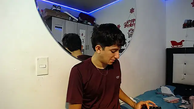 Dravith Valery online show from December 2025 04:08:01 AM