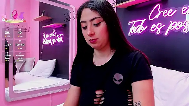 JuliethCruz  online show from January 2026 08:10:02 PM