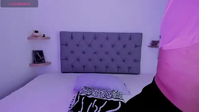 Snapshot of Saraarouusee chatting on February 2026 09:26:02 PM Saraarouusee online show from February 2026 09:26:02 PM