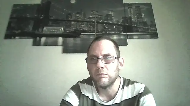 Snapshot of bull419M chatting on May 2026 12:15:01 PM bull419M online show from May 2026 12:15:01 PM