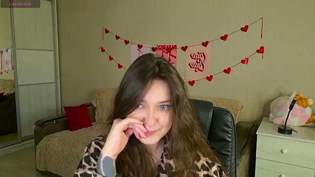 BellaSink online show from October 2025 05:19:02 AM