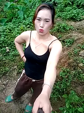 Snapshot of Myzak- chatting on December 2025 01:00:01 AM Myzak- online show from December 2025 01:00:01 AM