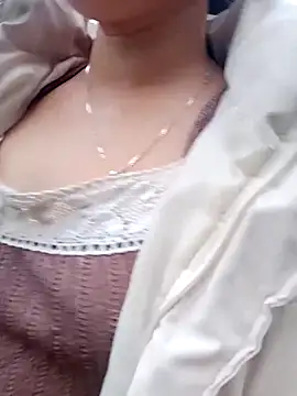 Snapshot of Myzak- chatting on February 2026 12:01:01 AM Myzak- online show from February 2026 12:01:01 AM