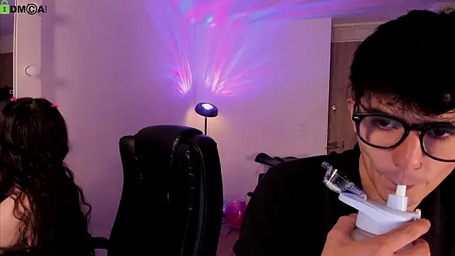 Mikeyvioleta  online show from March 2026 10:51:01 AM