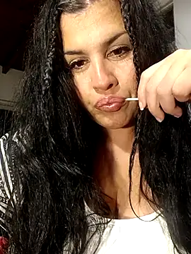 Snapshot of Sexylips200 chatting on October 2025 07:18:01 AM Sexylips200 online show from October 2025 07:18:01 AM