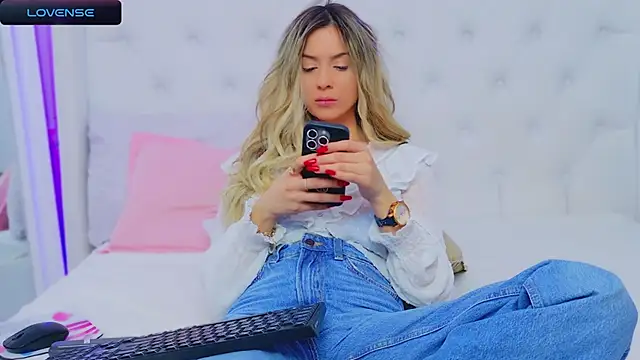 AriannaSins online show from December 2024 08:10:02 PM