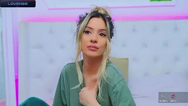 AriannaSins online show from December 2024 07:41:02 PM