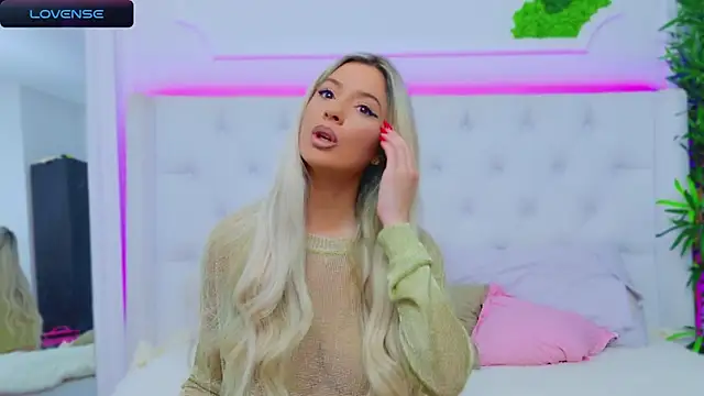 AriannaSins online show from December 2024 07:42:02 PM