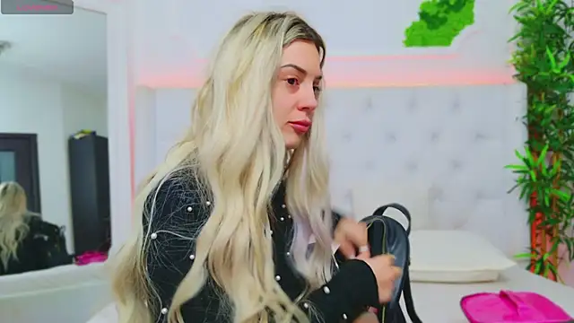 AriannaSins online show from January 2025 01:25:02 PM