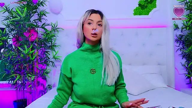 AriannaSins online show from September 2025 12:21:02 PM