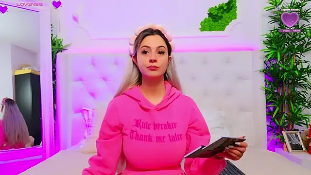 Snapshot of AriannaSins chatting on January 2026 01:14:01 PM AriannaSins online show from January 2026 01:14:01 PM