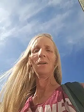 Snapshot of Cheryl_F chatting on April 2026 03:16:02 PM Cheryl F online show from April 2026 03:16:02 PM