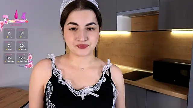 Evelyn Elliott online show from November 2025 02:38:01 PM