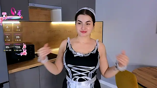 Evelyn Elliott online show from November 2025 02:06:02 PM