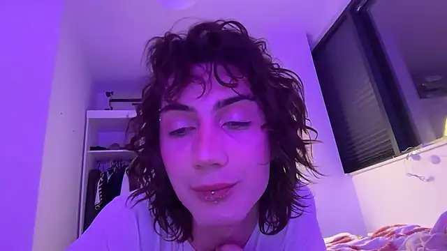 kira yoshika9e online show from April 2026 01:38:01 AM