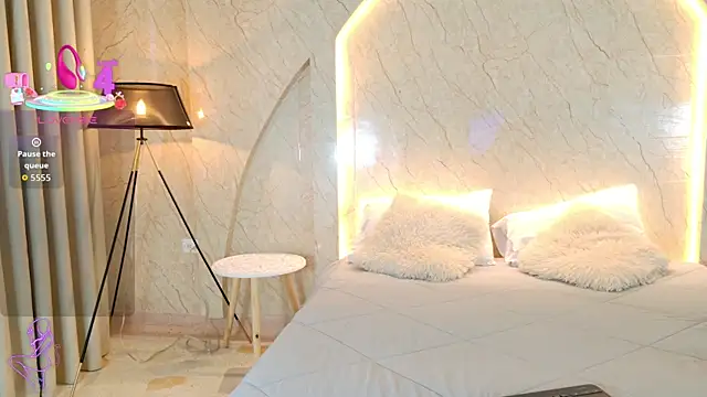 Antonella Russo1 online show from March 2026 01:04:01 PM