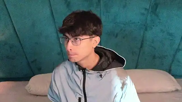 Aaron Eze online show from March 2026 01:39:01 PM