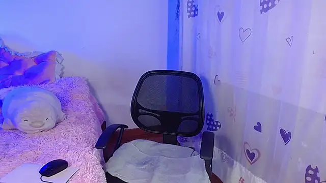 Snapshot of KittyJane chatting on February 2026 08:26:02 PM KittyJane online show from February 2026 08:26:02 PM