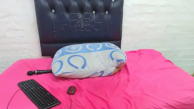 DaisyGirlxx online show from November 2025 09:20:01 PM