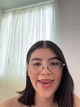 Julietalcl online show from October 2025 09:04:01 PM