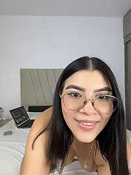 Snapshot of Julietalcl chatting on February 2026 11:01:02 PM Julietalcl online show from February 2026 11:01:02 PM