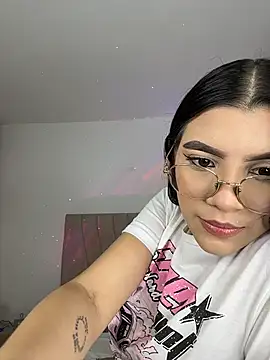 Snapshot of Julietalcl chatting on February 2026 02:00:01 AM Julietalcl online show from February 2026 02:00:01 AM