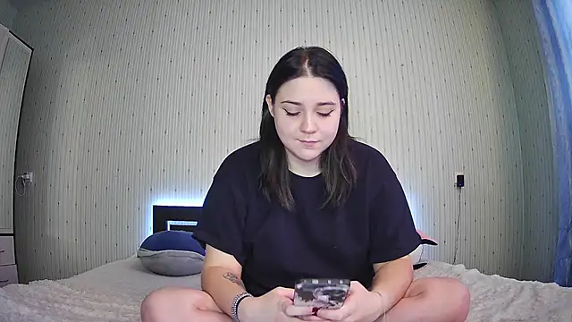 CoupleTwee online show from November 2025 10:36:02 AM