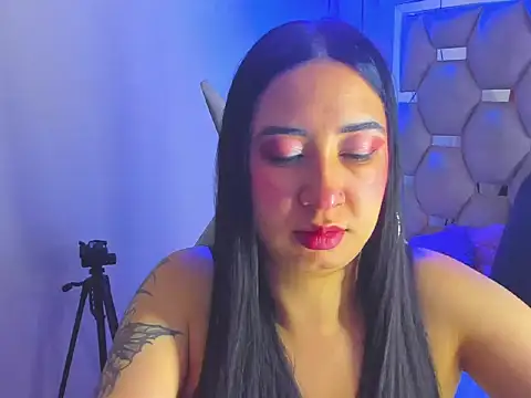 giingerrous online show from October 2025 01:11:01 PM