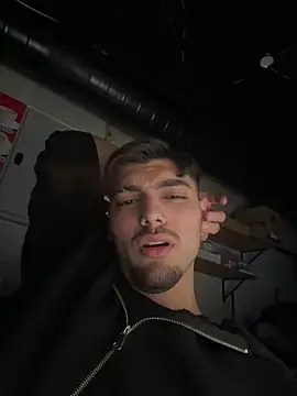 emir343475 online show from October 2025 10:33:02 PM