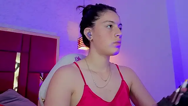 moon winy online show from March 2026 11:36:01 AM