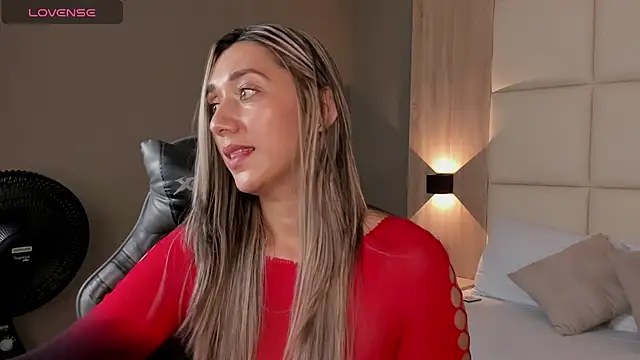 karlyy  online show from November 2025 02:12:02 AM