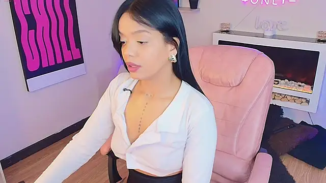 Snapshot of Miss_koko_ chatting on May 2026 04:17:02 AM Miss koko online show from May 2026 04:17:02 AM