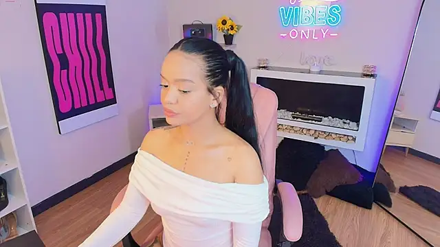 Snapshot of Miss_koko_ chatting on May 2026 03:23:02 AM Miss koko online show from May 2026 03:23:02 AM