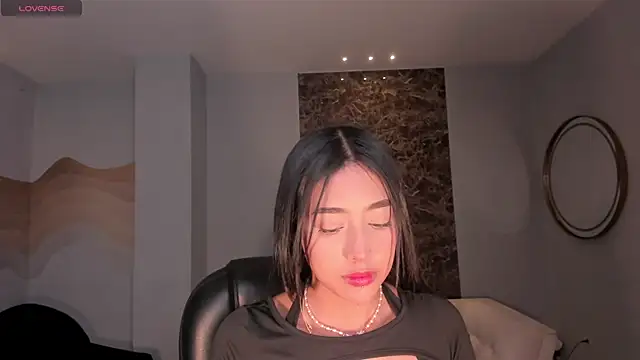 ScarlettBlaze  online show from December 2025 12:02:02 PM