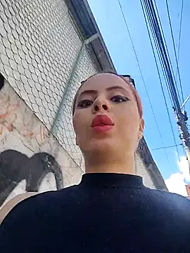 BiancaLuxor  online show from November 2025 04:24:01 PM