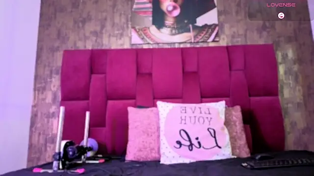 camila  bouzas online show from February 2026 11:55:01 AM