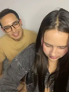 Snapshot of violetjack chatting on April 2026 08:19:01 AM violetjack online show from April 2026 08:19:01 AM