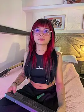 Emma duff online show from March 2026 07:41:02 PM