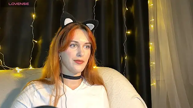 Snapshot of Veksal1a chatting on November 2025 02:39:01 AM Veksal1a online show from November 2025 02:39:01 AM