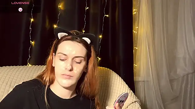 Snapshot of Veksal1a chatting on November 2025 07:38:01 PM Veksal1a online show from November 2025 07:38:01 PM