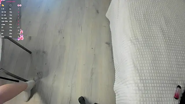 NayaValen online show from April 2026 05:07:02 AM