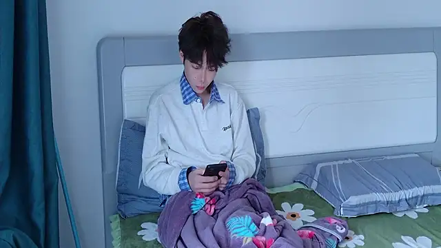 Stuffy-111 online show from October 2025 04:24:01 AM