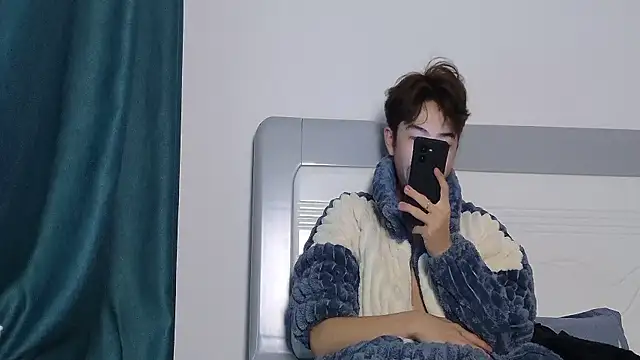 Stuffy-111 online show from November 2025 07:46:02 PM