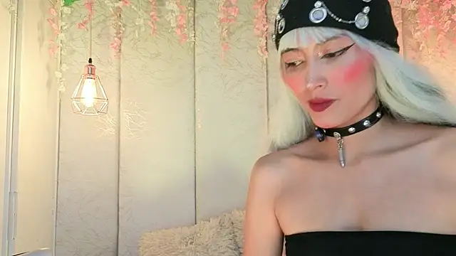 Snapshot of Rynka_ chatting on May 2026 04:08:02 AM Rynka online show from May 2026 04:08:02 AM