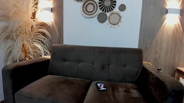 hoot booys  online show from November 2025 07:49:02 PM