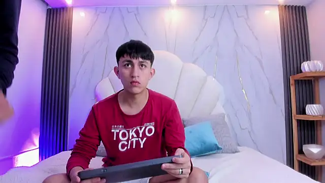 hoot booys  online show from February 2026 02:46:02 PM