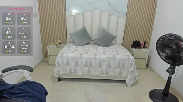 Aziz daud online show from March 2026 07:09:01 PM