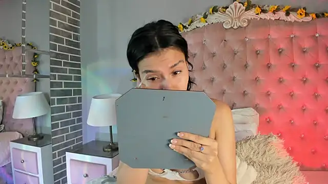 TanyaBello online show from April 2026 04:05:02 AM