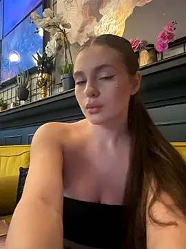 Snapshot of VIP_MILENA chatting on November 2025 02:40:02 PM VIP MILENA online show from November 2025 02:40:02 PM