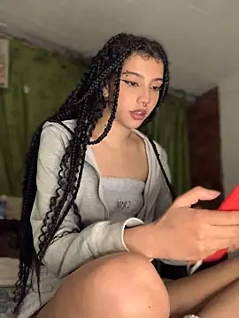 MiaaCute- online show from November 2025 01:04:01 AM